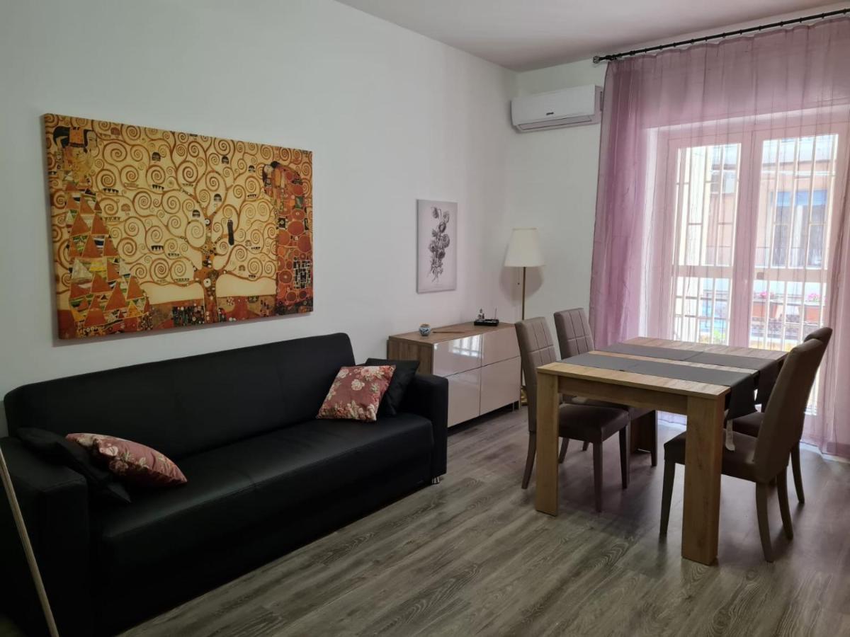 Dr House Apartment Catania-Fontanarossai nemzetközi repülőtér Kültér fotó